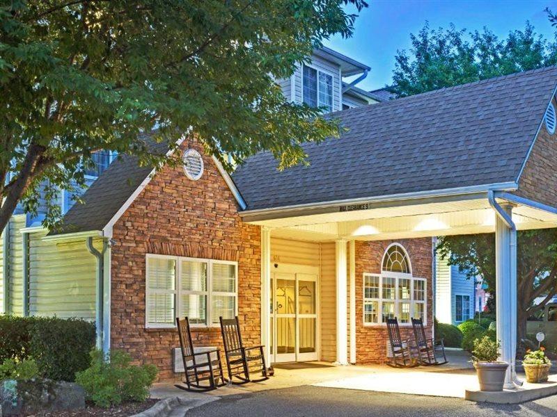 Microtel Inn & Suites By Wyndham Cherokee Exterior photo